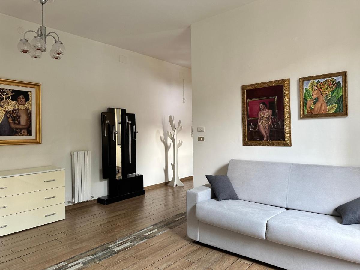 Cosenza Savoia 16 Apartment Luaran gambar