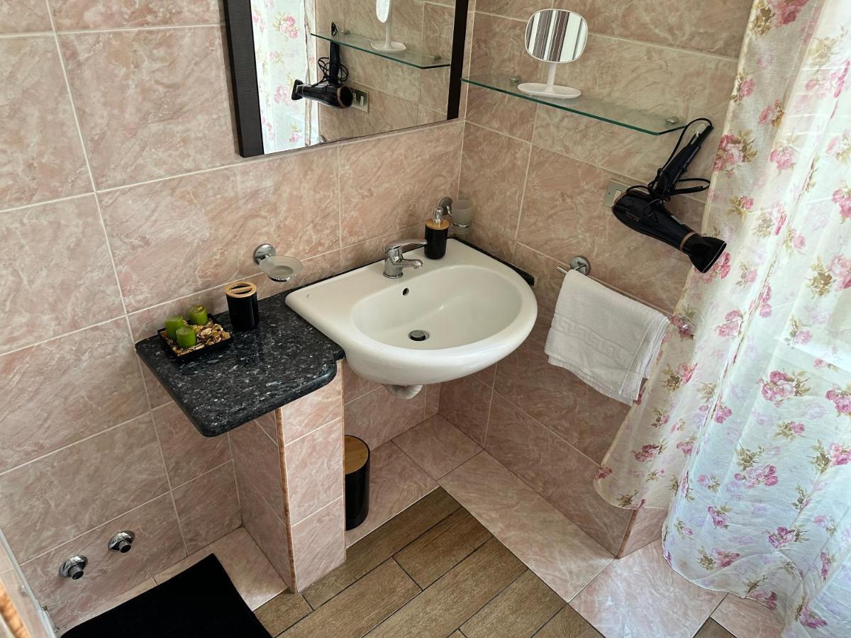 Cosenza Savoia 16 Apartment Luaran gambar